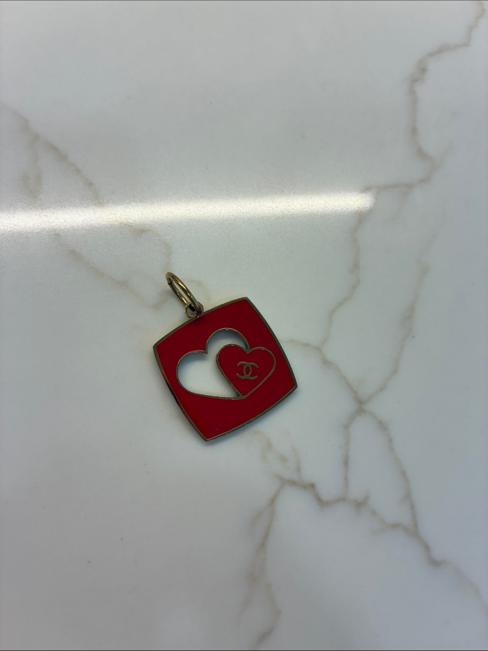 CHANEL | Heart Charm - Picture 3 of 3